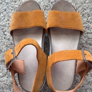 Clarks Women's Mustard Suede Sandals - 9